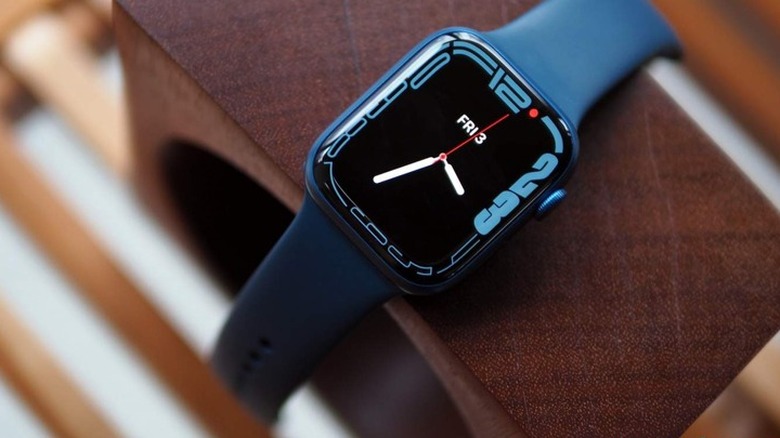 Apple Watch with Contour face