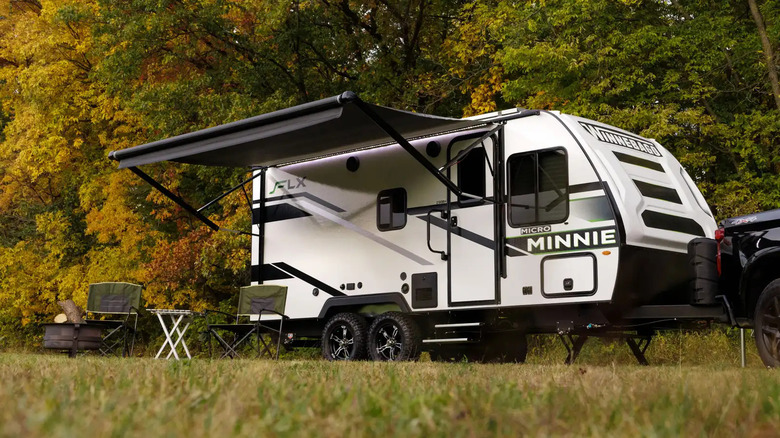 Winnebago Micro Minnie camping