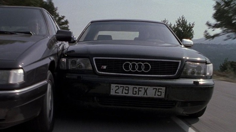 Ronin car chase scene featuring an Audi S8 D2