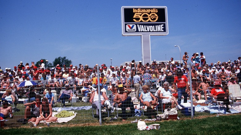 Indy 500 fans in 1987