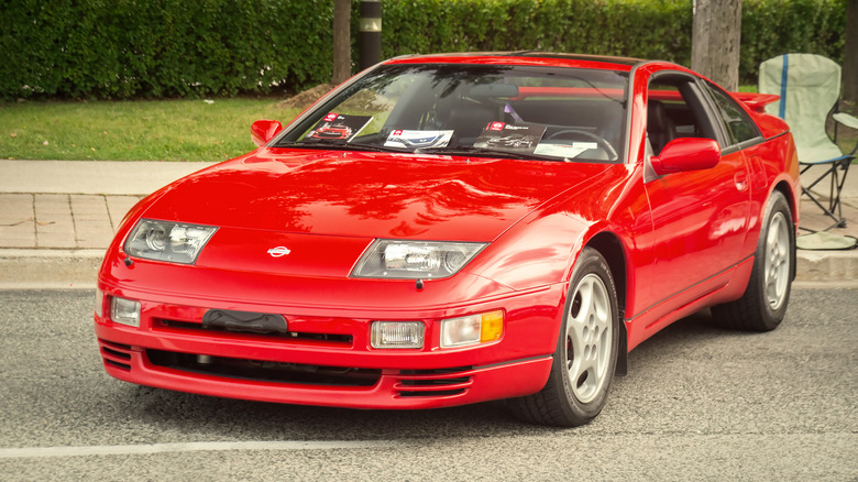 Red Nissan 300ZX Z32