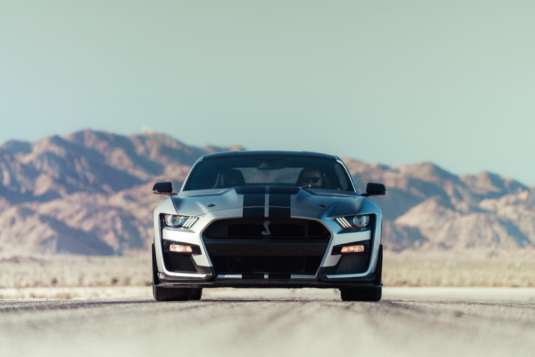 2020 Ford Mustang Shelby GT500 is a 700+ hp assassin - Video - CNET