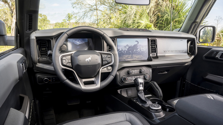 2022 Ford Bronco Everglades interior