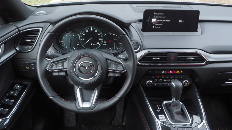 2022 Mazda CX-9 dashboard