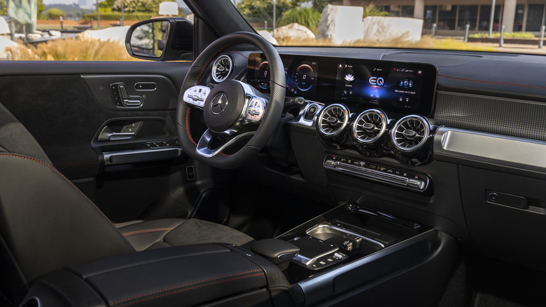 2022 Mercedes-Benz EQB SUV dashboard