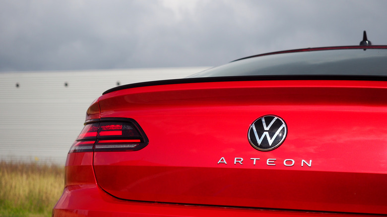 2022 Volkswagen Arteon badging