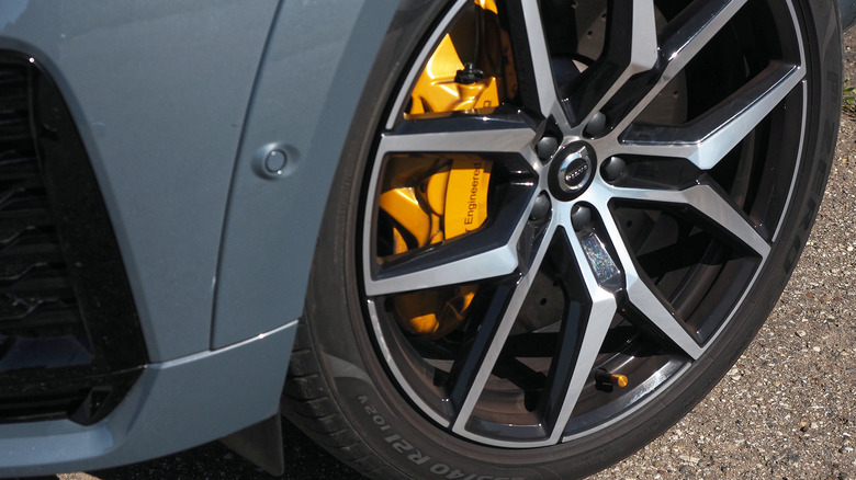 2022 Volvo XC60 T8 Polestar Engineered wheel