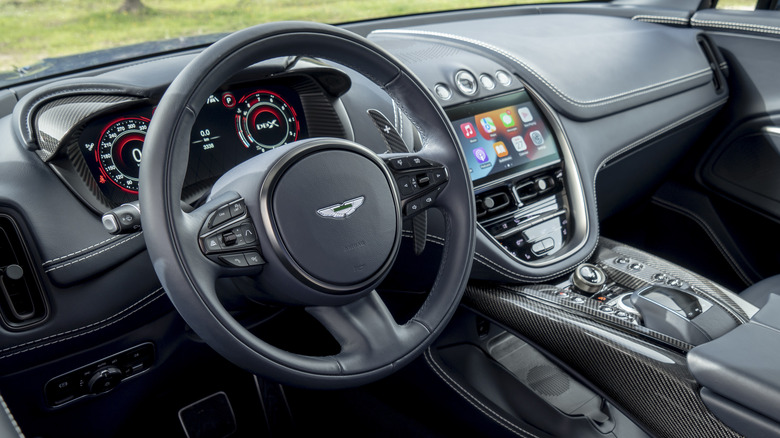 Aston Martin DBX707 steering wheel