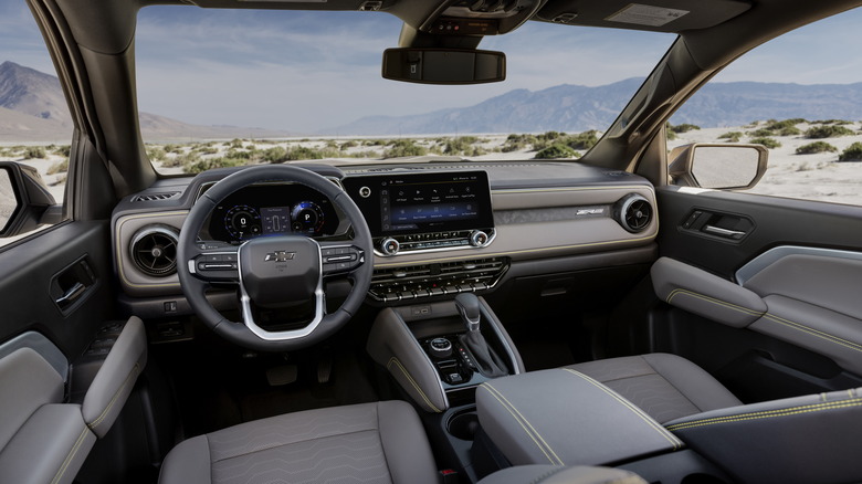 2023 Chevrolet Colorado ZR2 dashboard