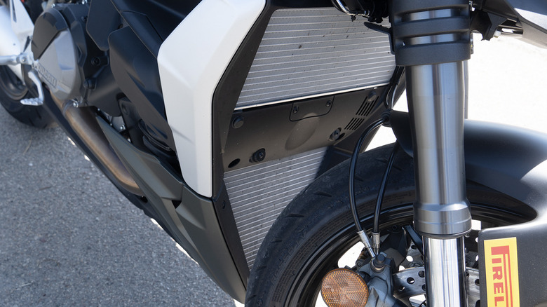 2023 Ducati Streetfighter V2 front radiator detail