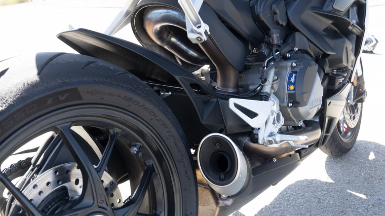 2023 Ducati Streetfighter V2 rear tire and exhaust setup