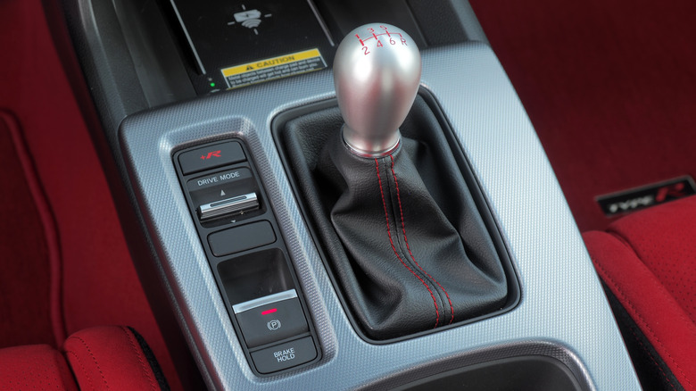 2023 Honda Civic Type R gear shift