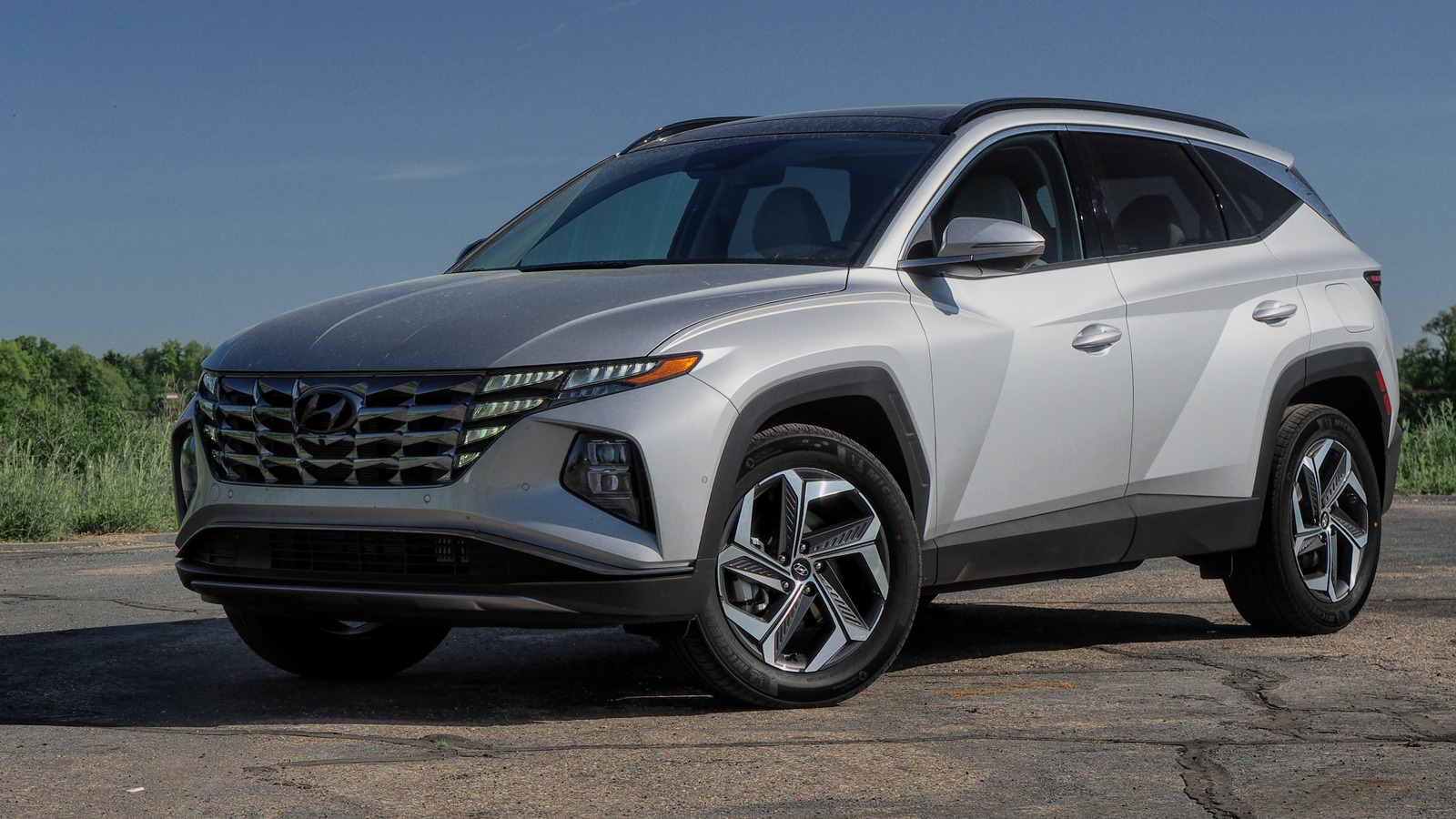 2023 Hyundai Tucson Hybrid Review: Electrification Without The