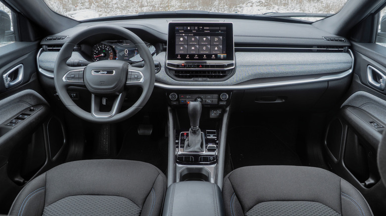 2023 Jeep Compass Sport dashboard