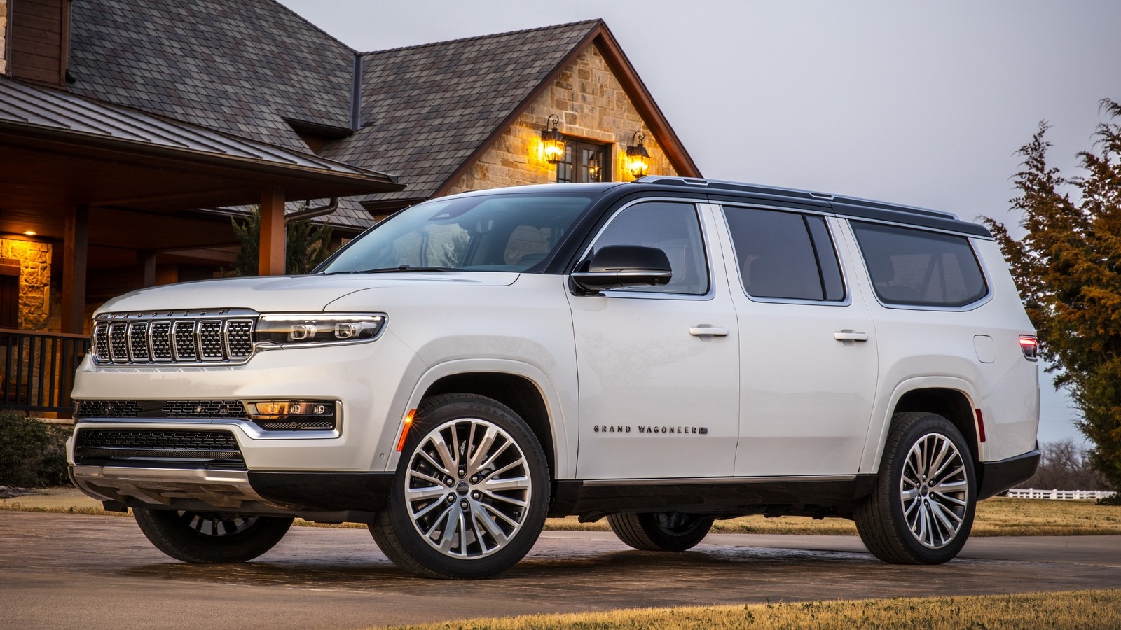 2023 Jeep Wagoneer L e Grand Wagoneer L tornam os SUVs de luxo ainda ...