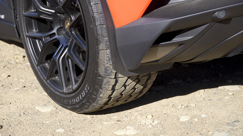 Lamborghini Huracan Sterrato rear Bridgestone tire tread