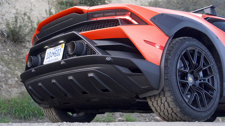 Lamborghini Huracan Sterrato rear diffuser and exhaust