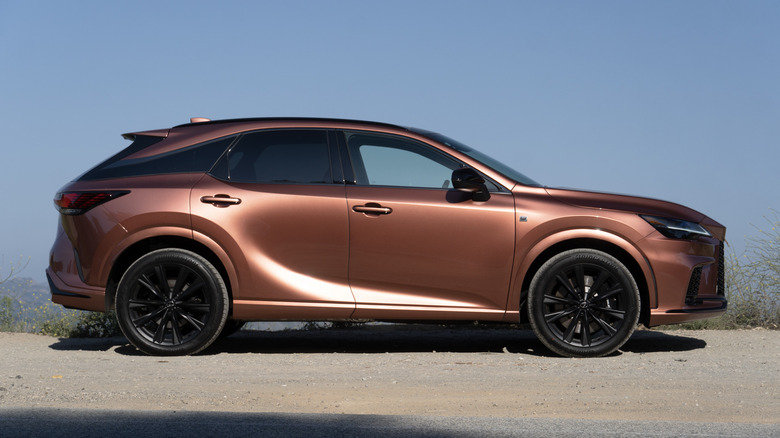 2023 Lexus RX 500h F Sport Performance side profile