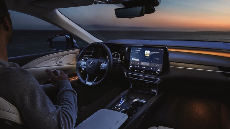 2023 Lexus RX interior