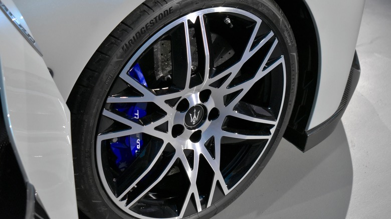2023 Maserati MC20 Cielo wheel.