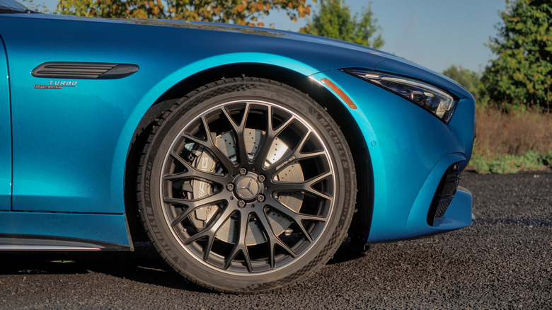 2023 Mercedes-AMG SL 43 Roadster