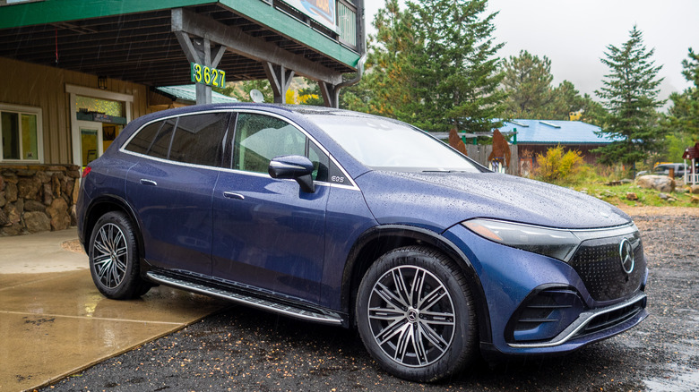 2023 Mercedes-EQ EQS 580 SUV parked in the rain