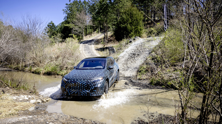 Mercedes-Benz EQS SUV Prototype descends into the creek