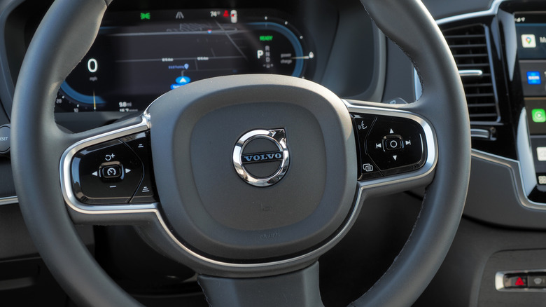 2023 Volvo XC90 Recharge steering wheel