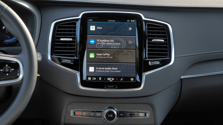 2023 Volvo XC90 Recharge touchscreen