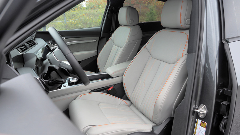 2024 Audi Q8 e-tron Sportback front seats