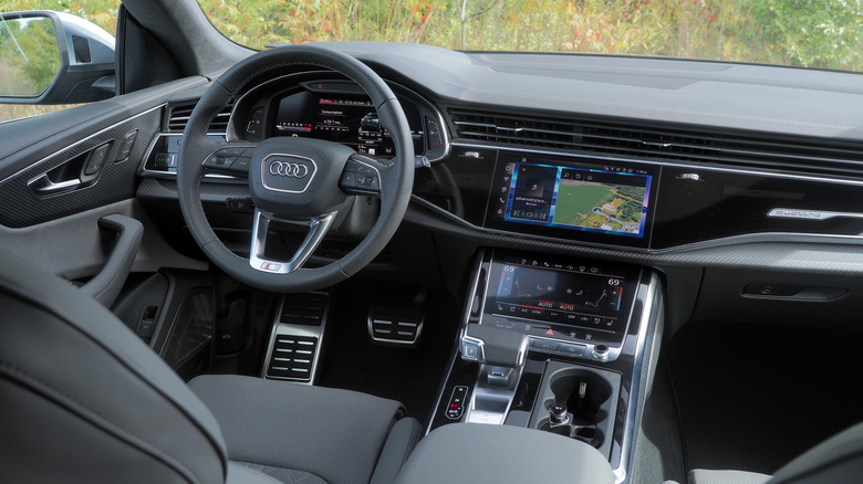 2024 Audi SQ8 dashboard