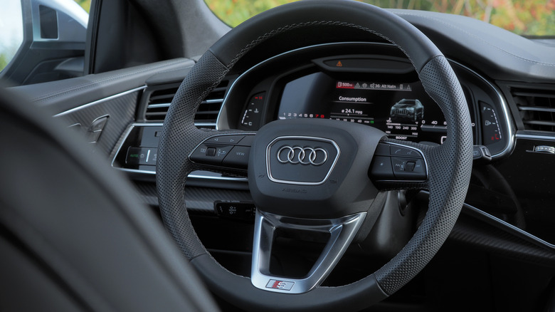 2024 Audi SQ8 steering wheel