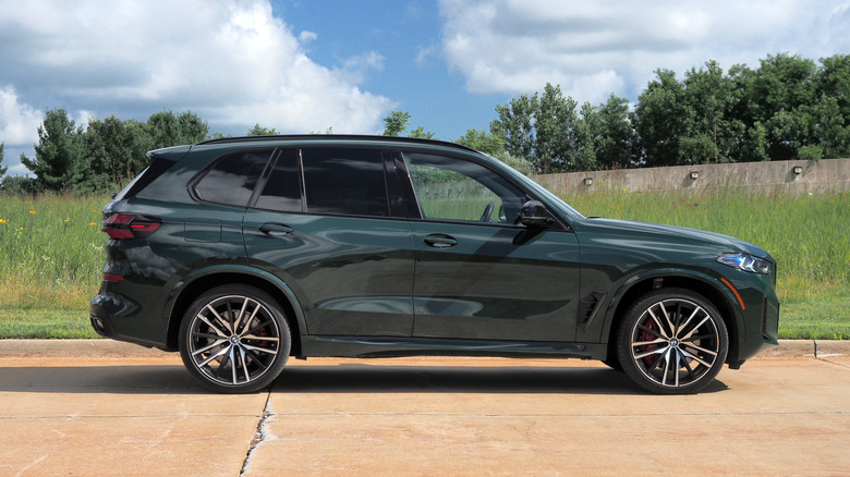 2024 BMW X5 M60i profile