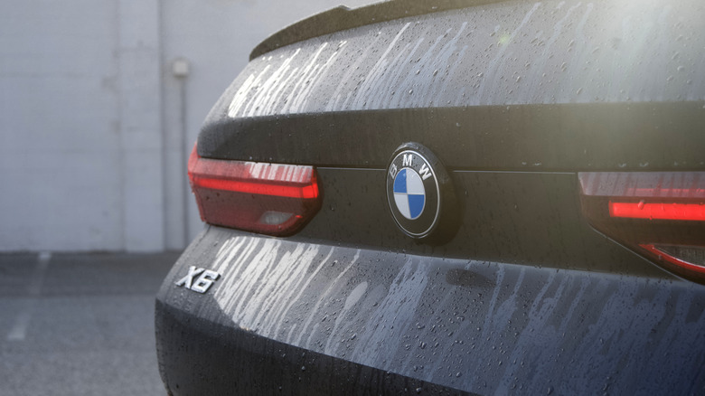 BMW X6 rear hatch