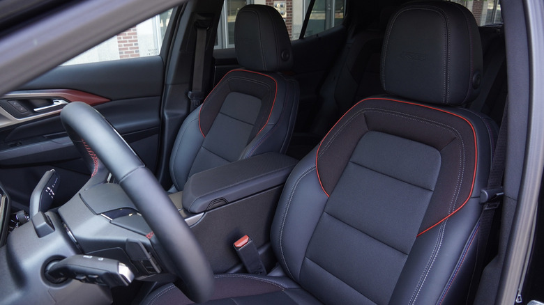 2024 Chevrolet Equinox EV front seats