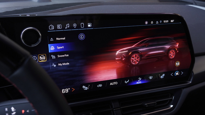 2024 Chevrolet Equinox EV infotainment screen