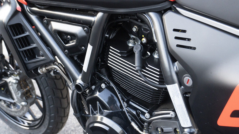 2024 Ducati Scrambler Full Throttle air-cooled engine and frame