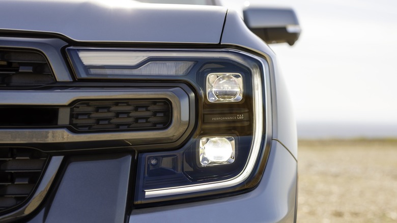 2024 Ford Ranger LARIAT headlight close-up