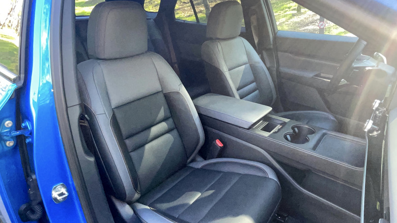 2024 Honda Prologue Elite front seats