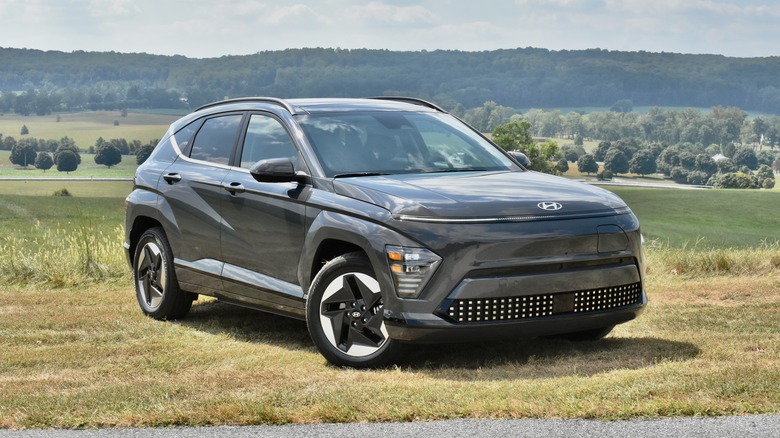 2024 Hyundai Kona Electric front three quarter view.