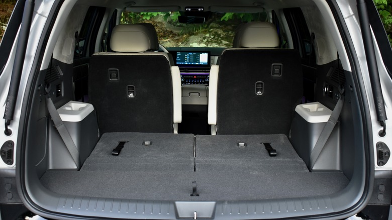 2024 Hyundai Santa Fe cargo area.