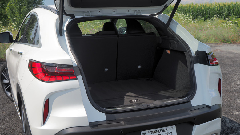 2024 Infiniti QX55 trunk