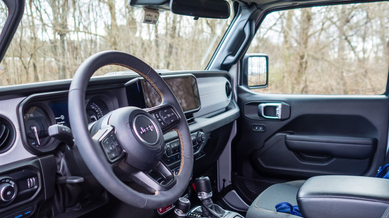 2024 Jeep Wrangler 4xe front seats