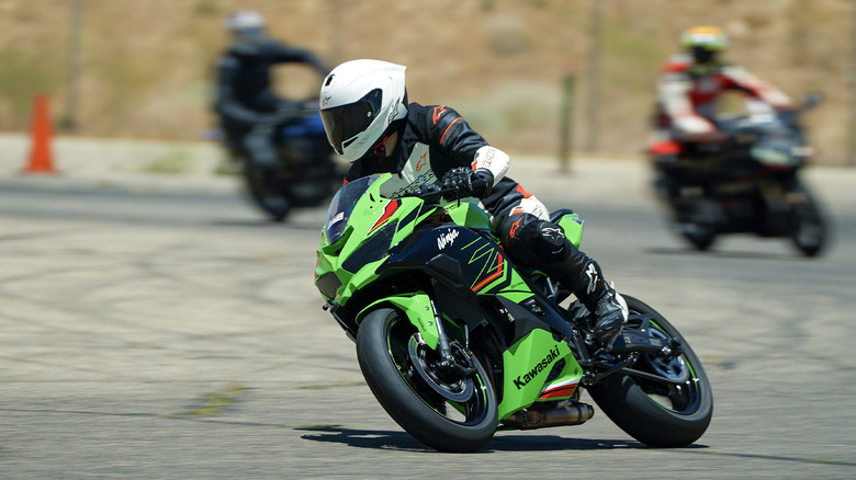 2024 Kawasaki Ninja ZX-4RR in the pack at Streets of Willow