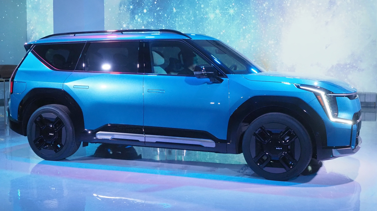 2024 Kia EV9 First Look ThreeRow Electric SUV Inside And Out