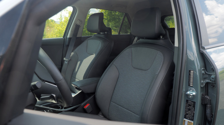 2024 Kia Niro Plug-in Hybrid front seats