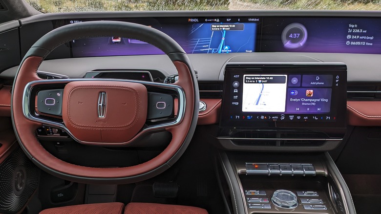 2024 Lincoln Nautilus dashboard.