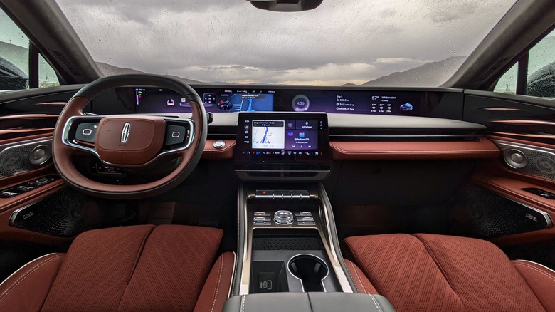 2024 Lincoln Nautilus dashboard.