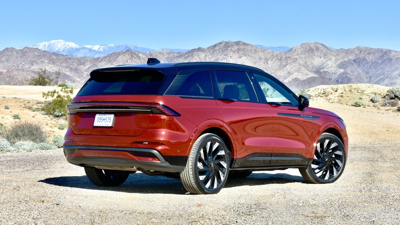 2024 Lincoln Nautilus rear three quarter view.