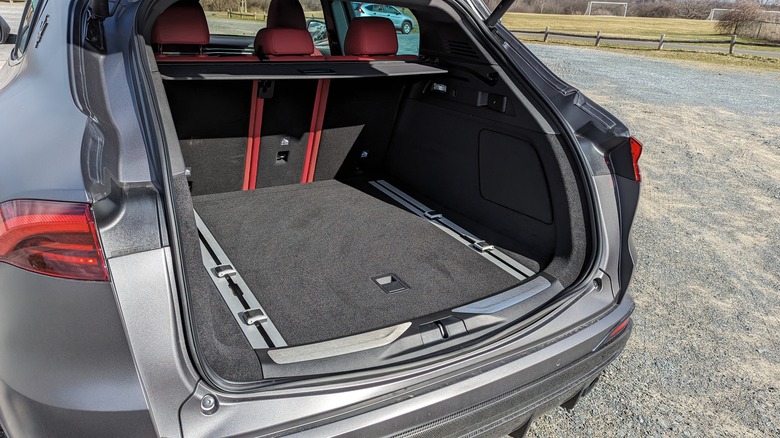 Maserati Grecale Trofeo trunk space